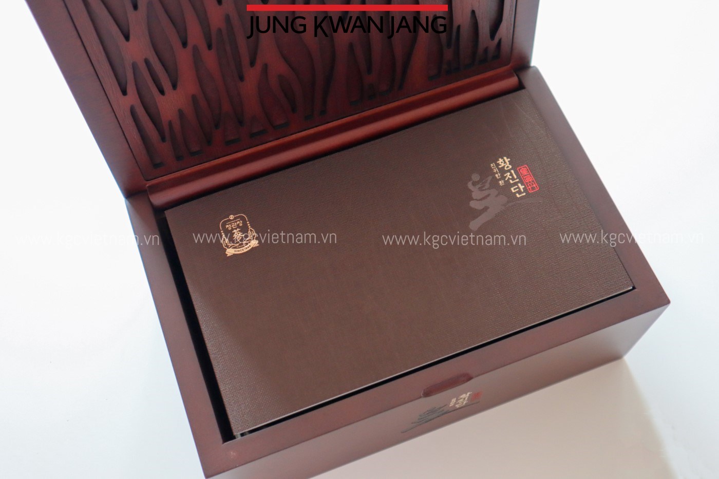 Hình Ảnh Mở Hộp Viên Hồng Sâm Linh Đan KGC Jung Kwan Jang 4g x 30 Viên